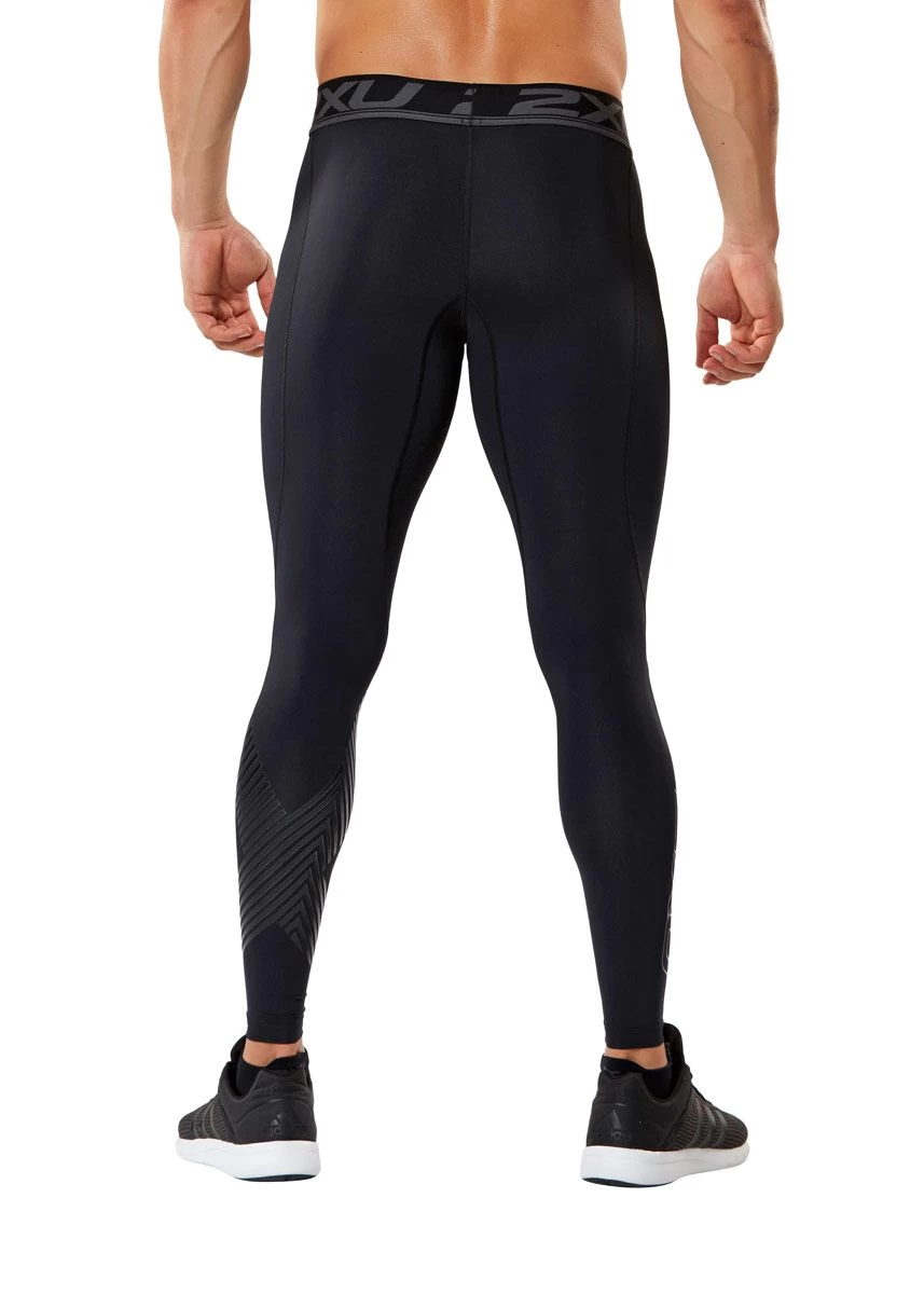 2XU Men's Accelerate Compression Tights - Black/Arrow Stripe Nero 3 2XU Men's Accelerate Compression Tights - Black/Arrow Stripe Nero - Image 2