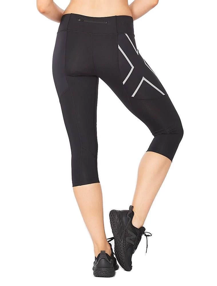 2XU Women's Aero Vent Mid-Rise Compression 3/4 Tights - Black / Silver Reflective 4 2XU Women's Aero Vent Mid-Rise Compression 3/4 Tights - Black / Silver Reflective - Image 2